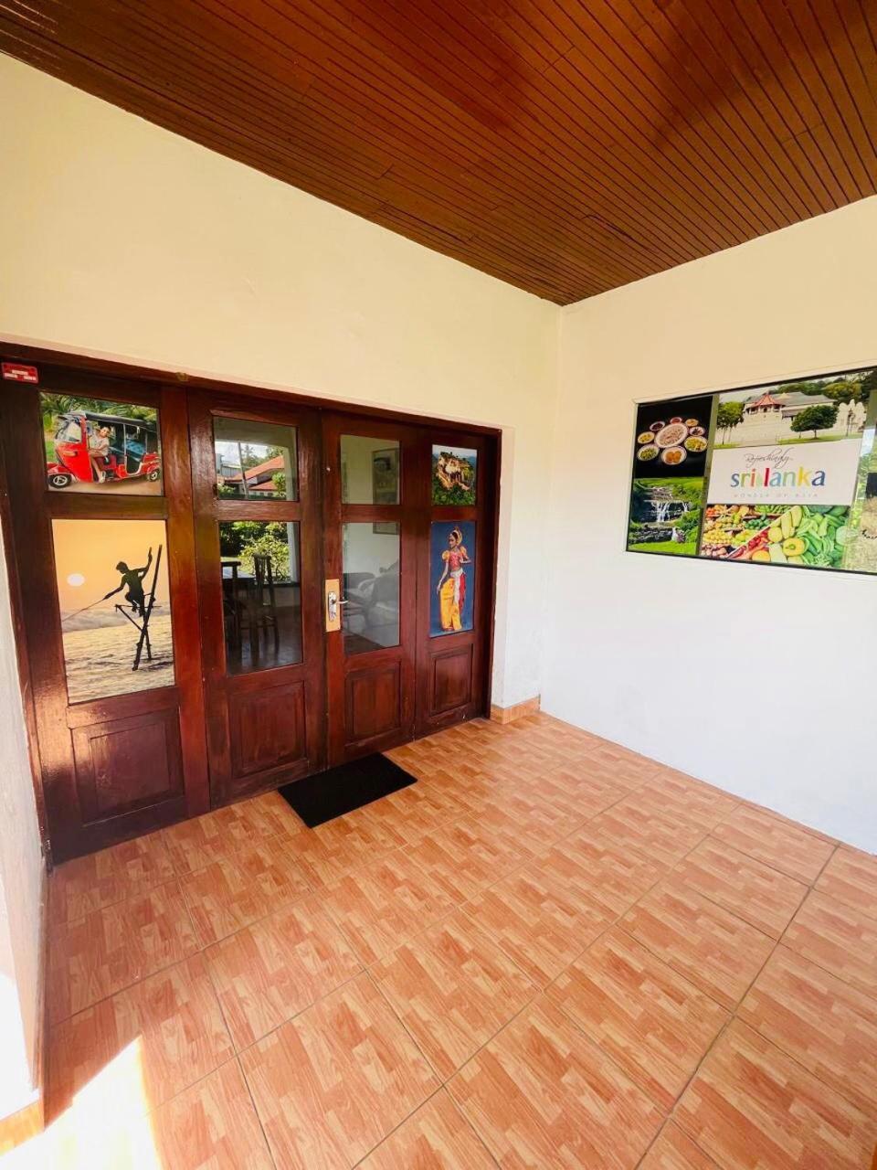 The Beez Hotel Negombo Ngoại thất bức ảnh