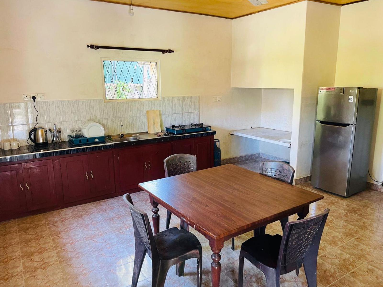 The Beez Hotel Negombo Ngoại thất bức ảnh