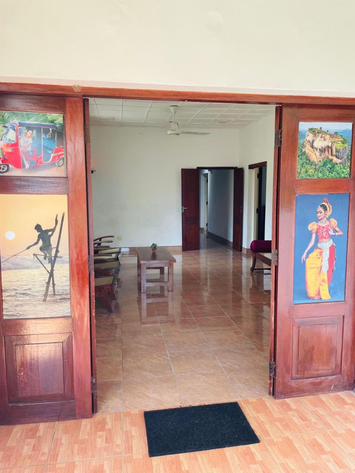 The Beez Hotel Negombo Ngoại thất bức ảnh